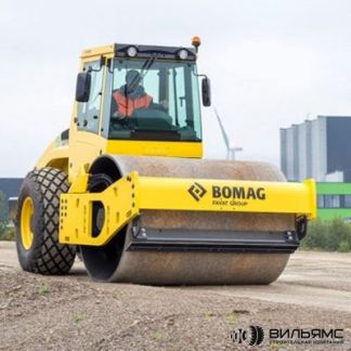 Каток смоленск. Каток дорожный Bomag bw213d-4. Bomag BW 214 D-5. Каток Бомаг 213. Каток Bomag BW 214.