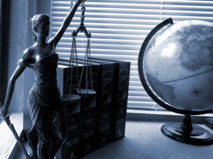 Айдар:  Комплексные юридические услуги для бизнеса