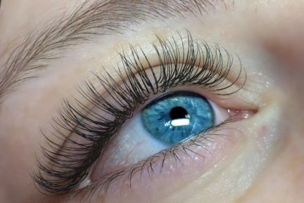 Наращивание ресничек, ламинирование