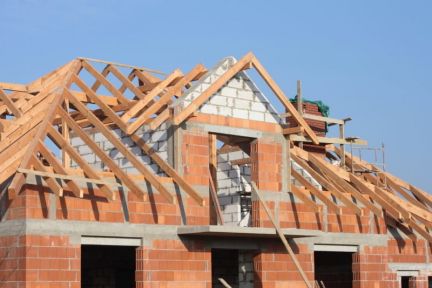 Ярослав:  Крыши мансарды пристрои плотницкие работы