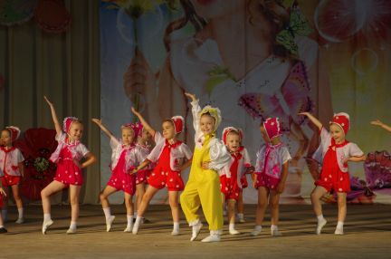 Занятия танцами в таганроге ребенку 3 года