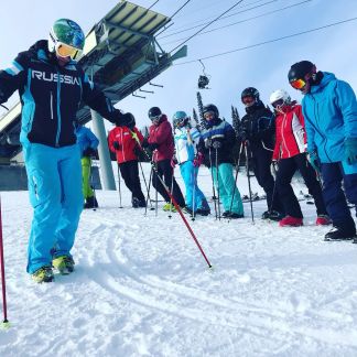 петр:  Инструктор по горным лыжам и сноуборду (NLI. Isia)
