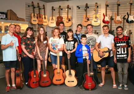 Дмитрий Колоницкий:  Уроки гитары в Самаре (Первый урок - бесплатно)
