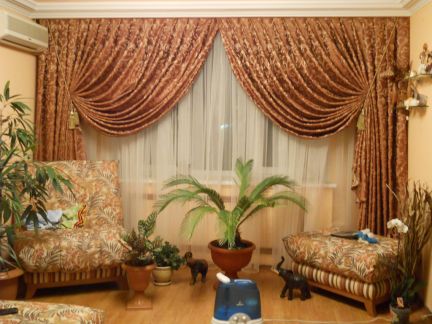 авито пошив штор. шторы с ламбрекеном в гостиную в современном стиле. тюль с ламбрекеном для зала. салон штор. шторы угловые для 2 окна.