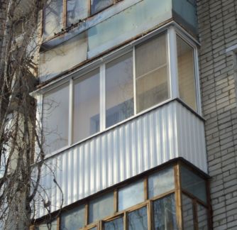 Услуги - остекление и внутренняя отделка балконов и лоджий в.