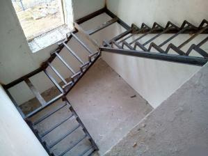 Андрей:  Каркас для лестницы металический