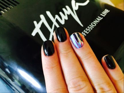 Маникюр, шеллак, укрепление ногтей гелем. Дизайны