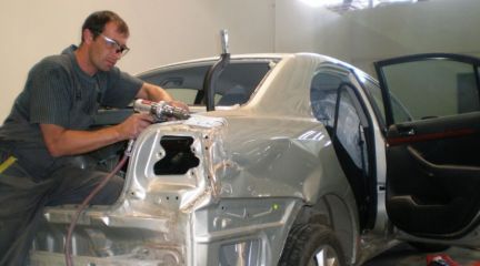 Более 2 300 000 специалистов по кузовному ремонту и покраске автомобилей доступны в Санкт-Петербурге для решения ваших проблем