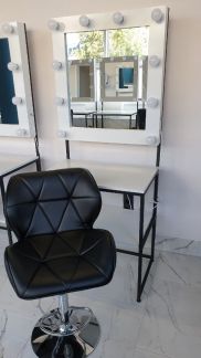 Столы для макияжа в аренду