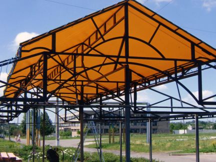 Изготовление и монтаж различных металлоконструкций.