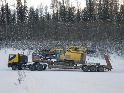 ооо тск усть кут. трал на зимнике в усть куте. разгрузка лесовоза. грейдер усть-кут. спецтехника усть кут.