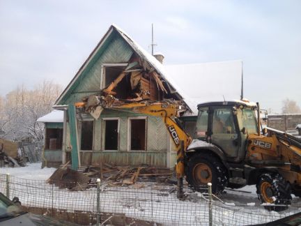 ЕЛЕНА:  Демонтаж старых домов