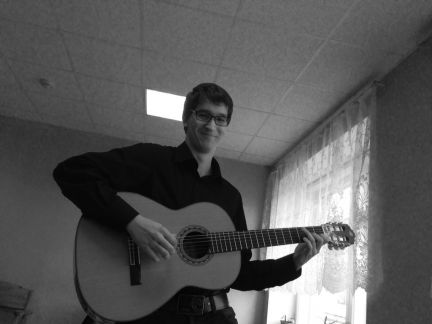 Кирилл:  Уроки игры на гитаре