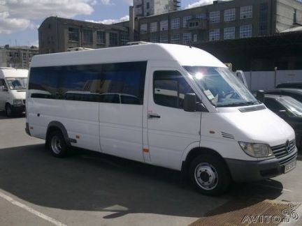 Автобус переславль ярославль. Mercedes-Sprinter 413 CDI. Mercedes 413cdi. Мерседес Бенц 413. Мерседес 413 CDI сбоку.