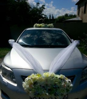 Юлия:  Аренда украшений на свадебную машину