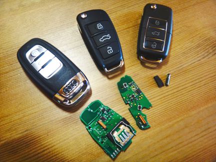 Андрей:  Программирование чип ключей для автомобилей VAG
