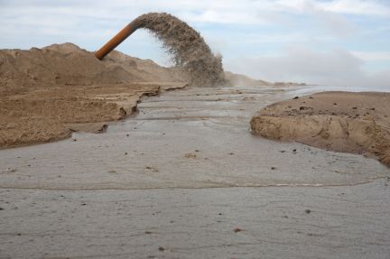 Виталий:  Намывной песок отличного качества