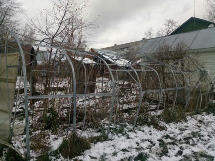 Оранжерея подольск. Оранжерея дзержинск. Питомник бабушкино дзержинск нижегородской. Теплица капля. Кисак каин теплица.
