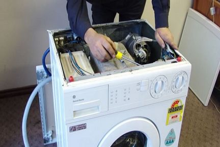 Артем :  Ремонт стиральных машин на дому