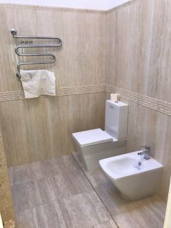 Артём:  Ванная комната и санузел частично или 