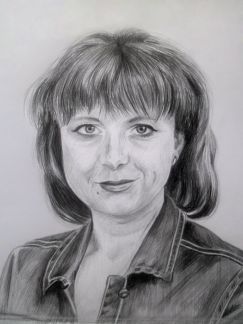 Наталья:  Рисую портреты по фото