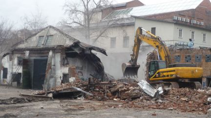 Андрей:  Слом домов, строений Демонтаж Вывоз мусора Уборка