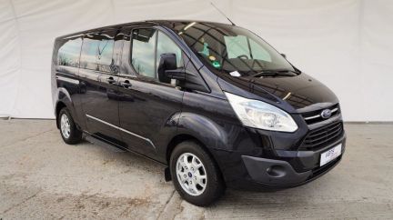 Renault master 3 пассажирский. Белый. Ford tourneo custom 2022. Рено мастер пассажирский 10 мест. Мерседес-бенц спринтер турист 2020.