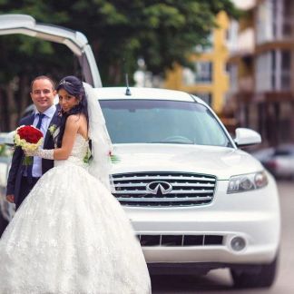 Лимузины и др авто на свадьбу, торжества.Украшения