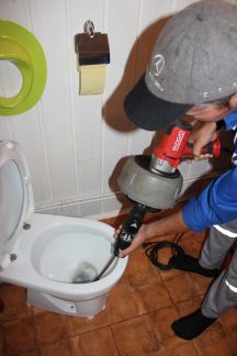 Максим:  Прочистка, устранение засора канализации Москва