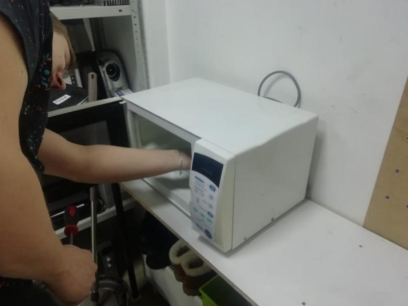 Адександр:  Мастер по ремонту стиральных машин