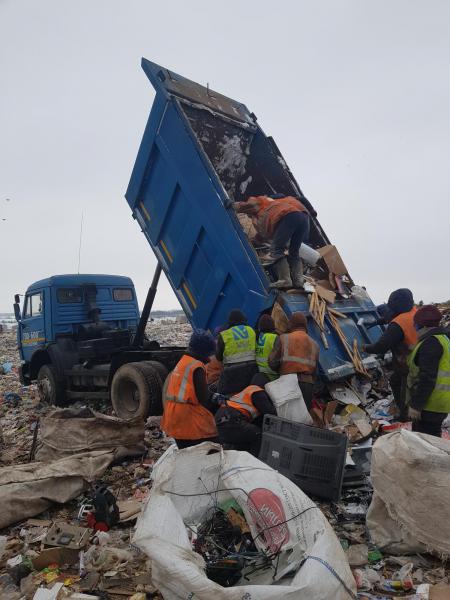 Родион Кузьмин:  Вывоз мусора Волжский