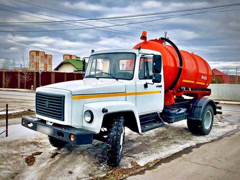 Максим Бутаков:  Откачка канализаций