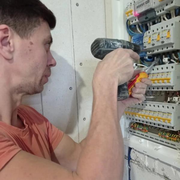 Александр:  услуги электрика в Щелково