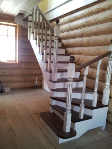 геннадий александрович ильин:  Лестницы из дерева готовые и на заказ.