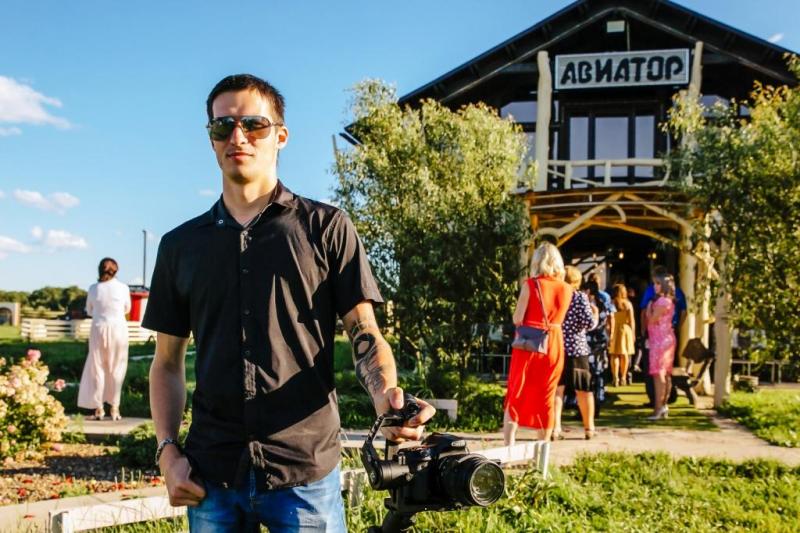 Дин Шарапов:  Видеосъемка свадьбы в Видном репортаж