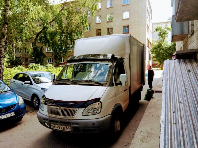 виталий:  Квартирные переезды, грузчики , транспорт , упаковка мебели