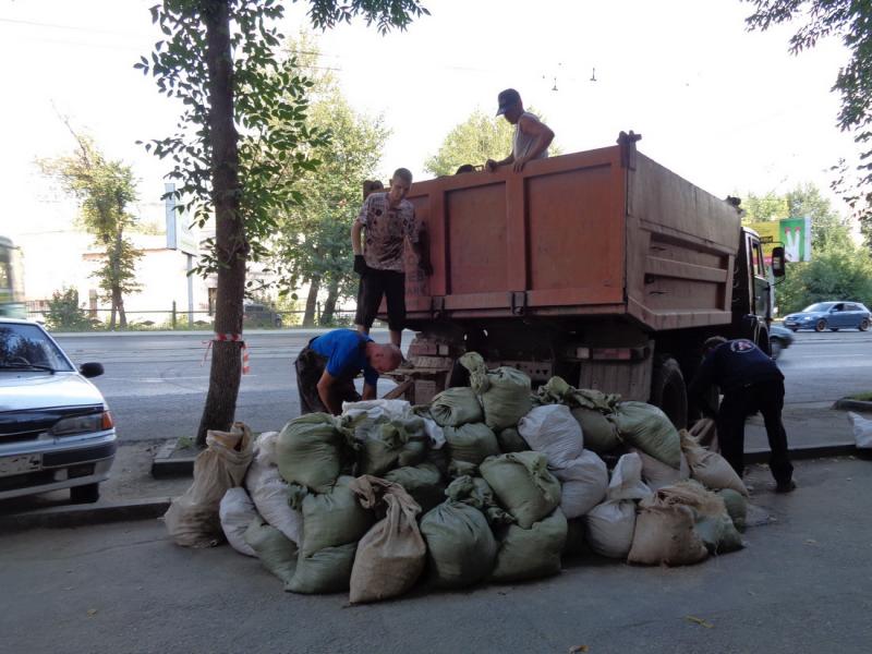 ГрузСервис:  Вывоз мусора в Барнауле, хлама, старой мебели. Грузчики.