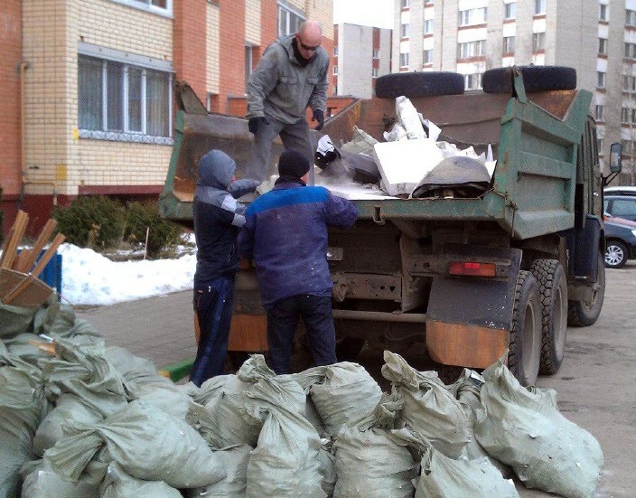 Владимир:  Вывоз строительного мусора/хлама/старой мебели