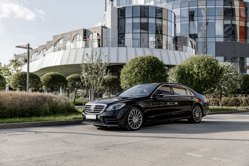 Аренда автомобиля с водителем на формум ИННОПРОМ