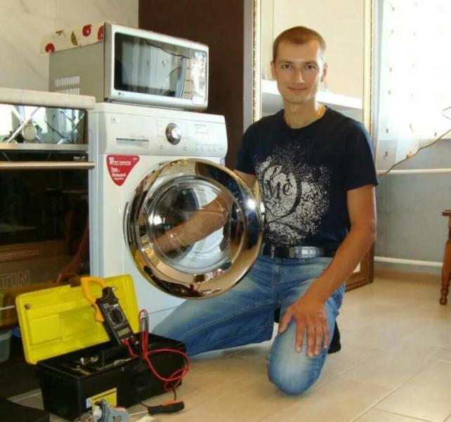 Николай:  Ремонт стиральных машин и холодильников