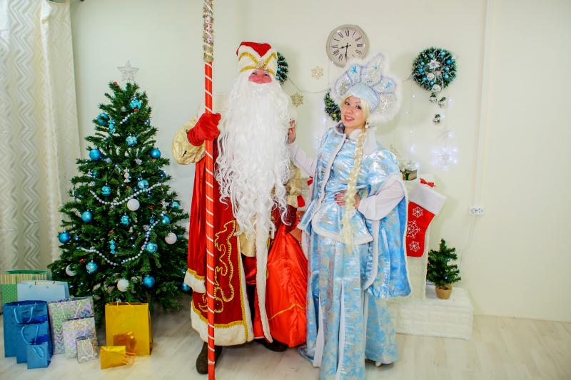 Дед Мороз и Снегурочка