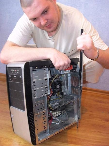 Дмитрий:  Ремонт компьютеров и ноутбуков на дому