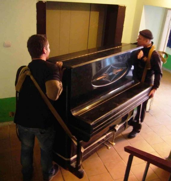 Евгений:  Перевозка пианино, роялей Омск