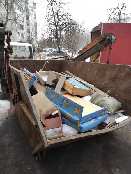 Андрей:  Вывоз старой мебели и строительного мусора 