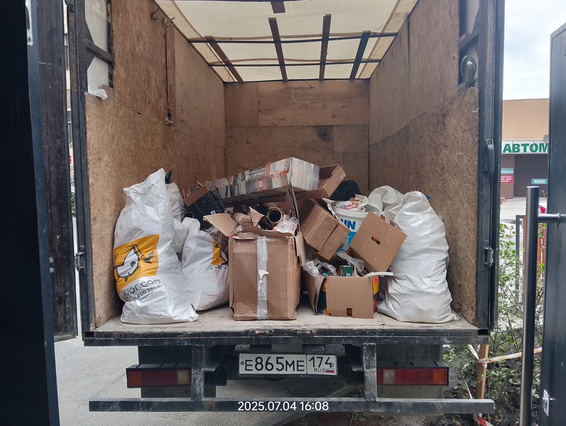 Вывоз строительного мусора. Вывоз строительного мусора.