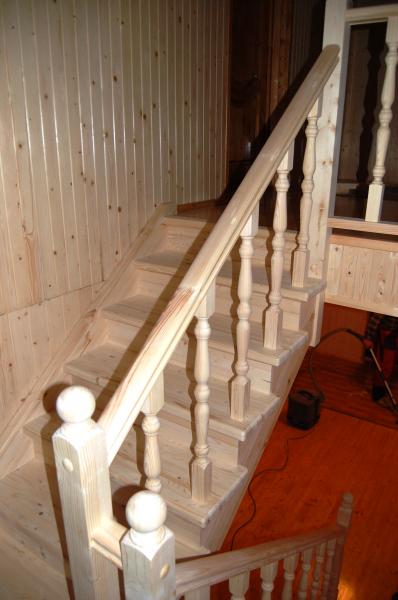 игорь:  Лестницы в дом из дерева с 1 на 2-й этаж. Качественно.