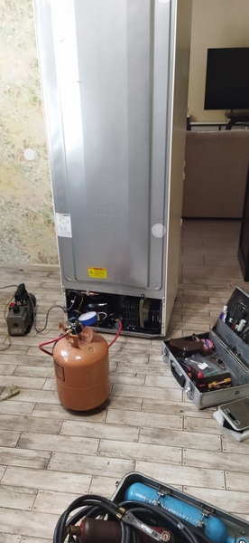 ремонт холодильников 