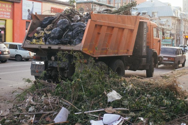 Уборка мусора НН:  Вывоз старой мебели и мусора Газелью и самосвалами