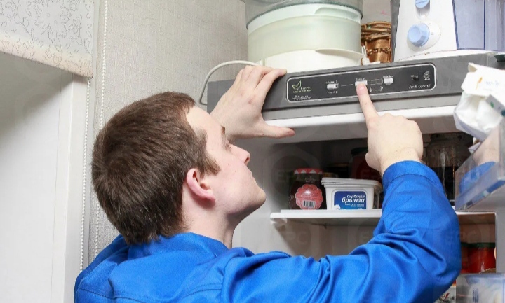 Дмитрий :   Ремонт холодильников на дому 