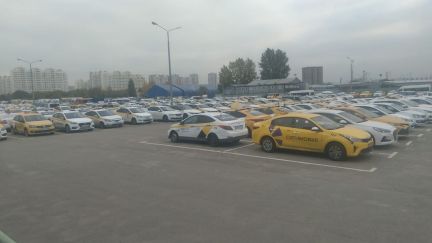 Егор Яндекс Такси:  Набор водителей в такси/Аренда авто под такси